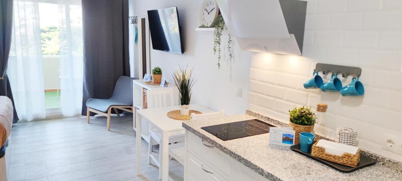 Apartment El Estudio De La Playa Benalbeach Holidays Paradise